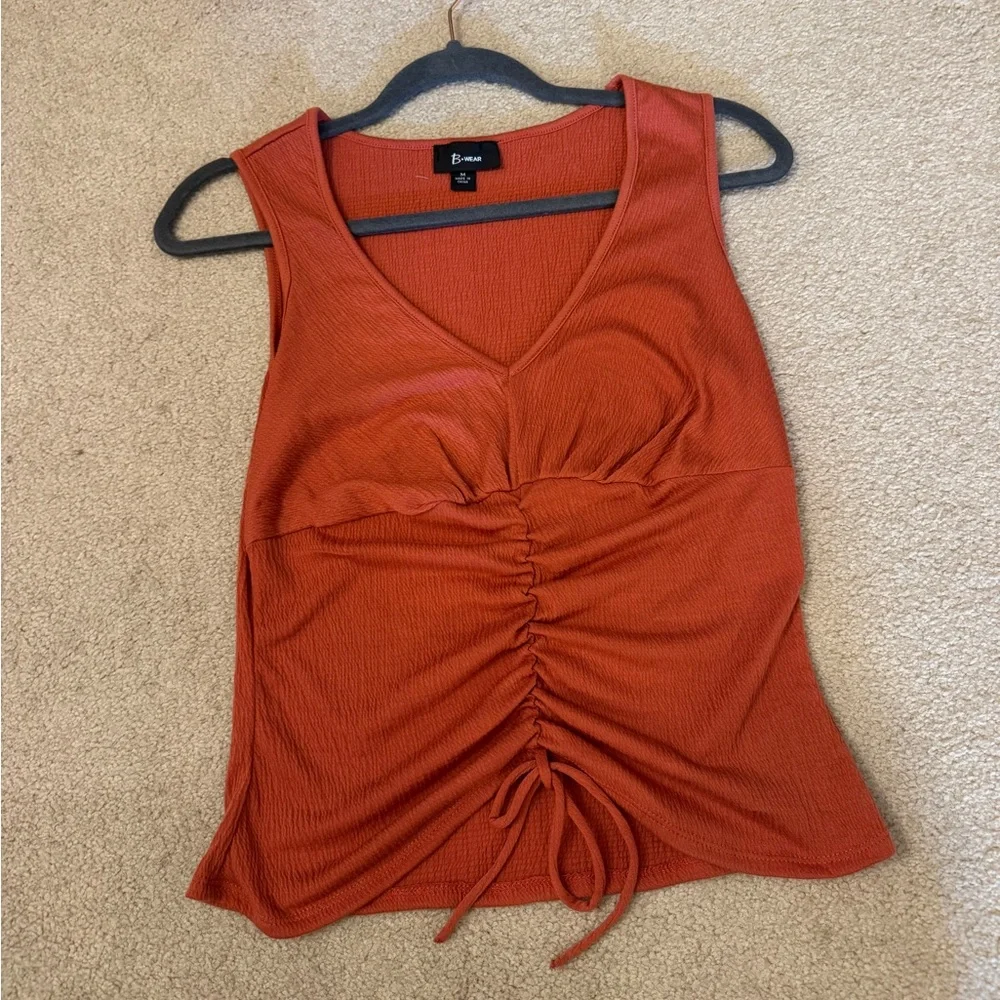 B Wear Burnt Orange M Sleeveless Ruched Tank Top - Picture 1 of 6